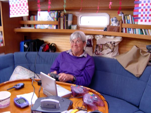 Nonnie are you playing VIDEO GAMES?